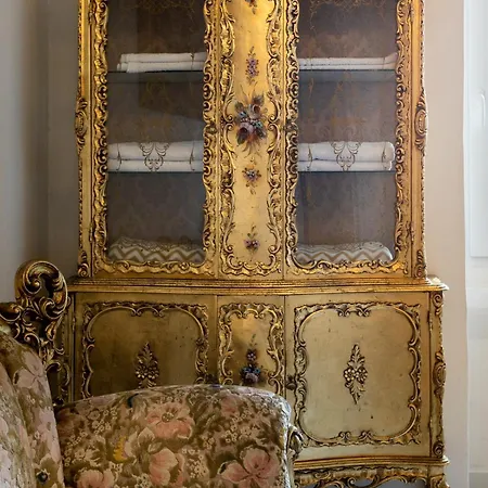 Ivory With Maltese Balcony In Valletta