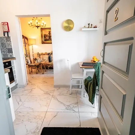 Ivory With Maltese Balcony In Valletta Appartement *